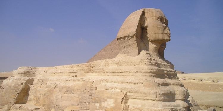 Mısır Piramitleri kim tarafından yapılmıştır